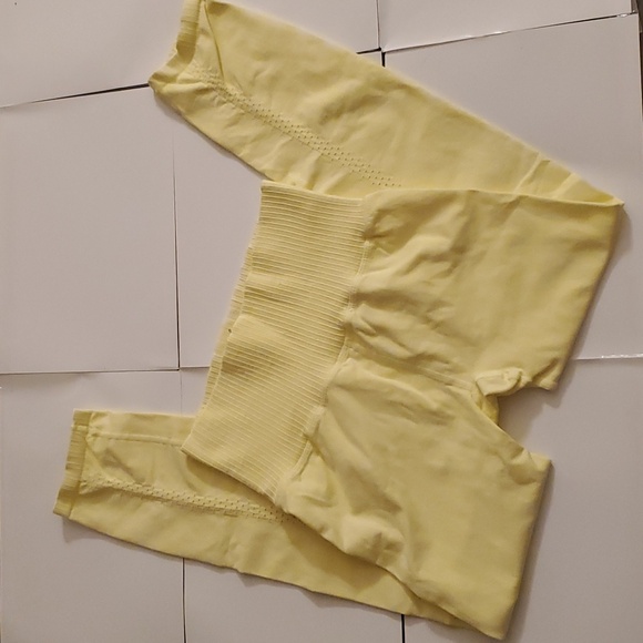 New free people good karma high waist leggings size M/L in yellow 💛 - Picture 4 of 12